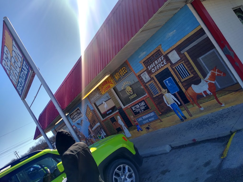 Sissys Red Wagon | restaurant | 401 N Main St Ave, Brownwood, TX 76801, USA | 3256461599 OR +1 325-646-1599