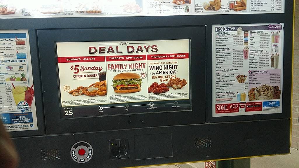 Sonic Drive-In | restaurant | 559 W Main St, Cookeville, TN 38506, USA | 9315373009 OR +1 931-537-3009