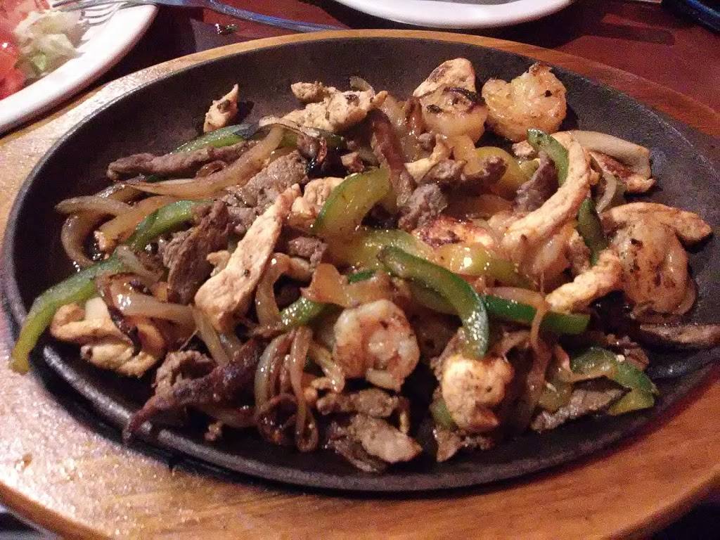 El Paso Mexican Restaurant | restaurant | 197 N Fayette St, El Paso, IL 61738, USA | 3095274404 OR +1 309-527-4404