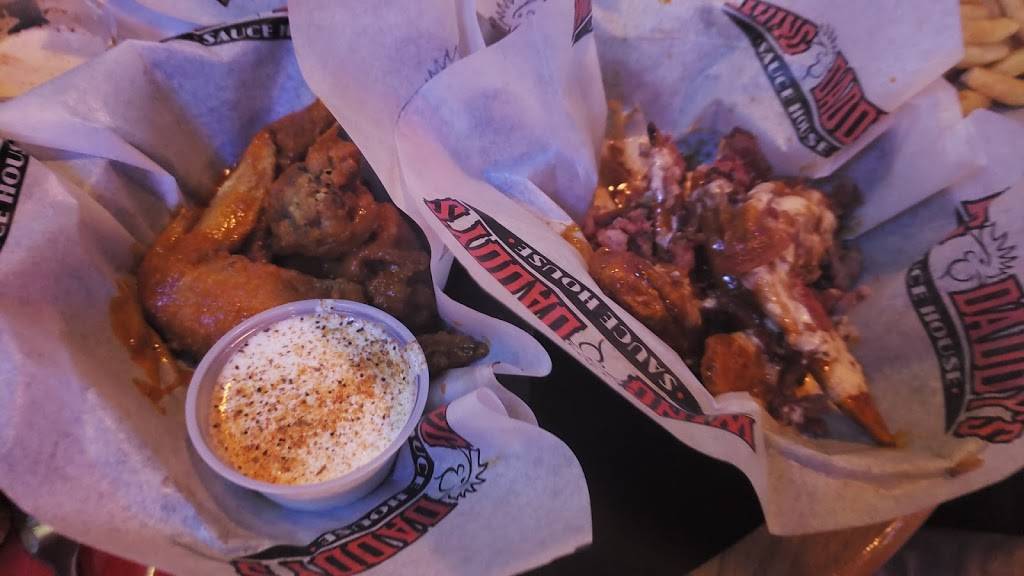 Wing Daddys | restaurant | 13700 Eastlake Blvd, Horizon City, TX 79928, USA | 9158524834 OR +1 915-852-4834