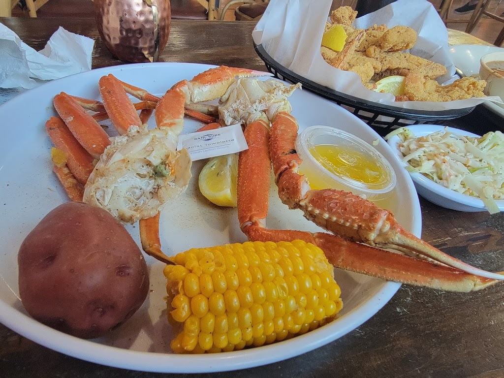 Shuck Me Hochatown | restaurant | 83 N Lukfata Trail, Broken Bow, OK 74728, USA | 5804943474 OR +1 580-494-3474