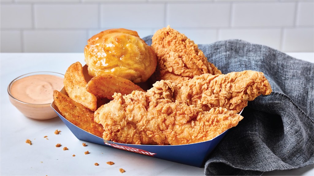Krispy Krunchy Chicken | restaurant | 3915 Williams Blvd, Kenner, LA 70065, USA | 6017203575 OR +1 601-720-3575