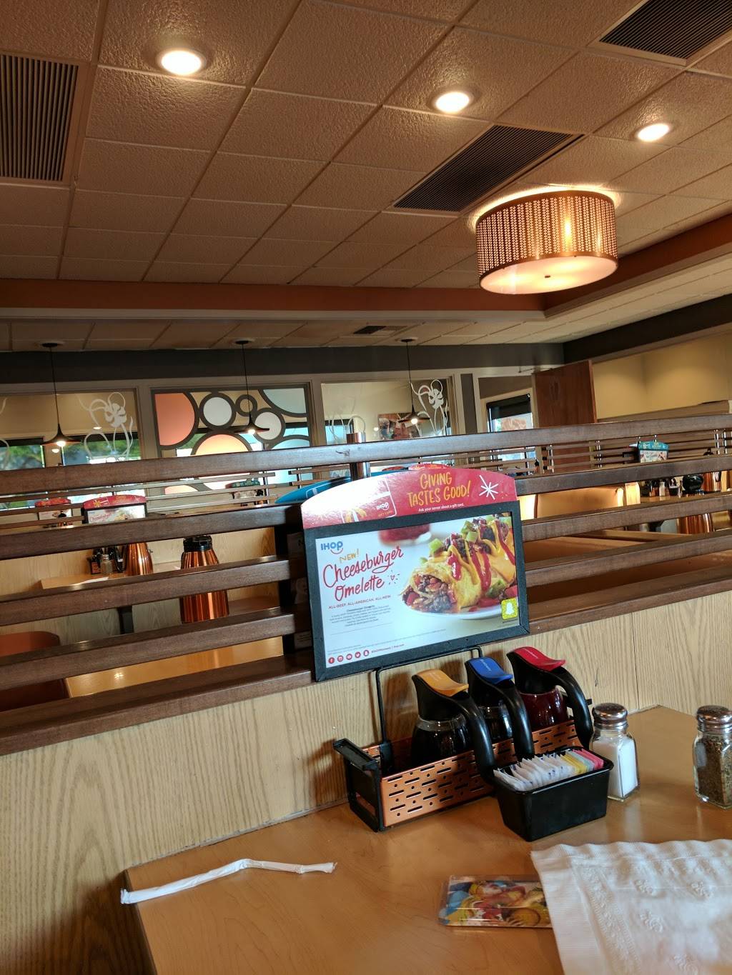 IHOP | restaurant | 3418 W Shaw Ave, Fresno, CA 93711, USA | 5592750450 OR +1 559-275-0450