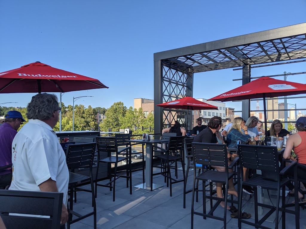 Zora Rooftop Bar | restaurant | 2120 Ingersoll Ave, Des Moines, IA 50312, USA | 5152076600 OR +1 515-207-6600