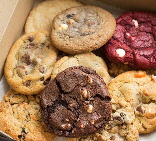 Hot Box Cookies | bakery | 9 N Central Ave, Clayton, MO 63105, USA | 3143968682 OR +1 314-396-8682