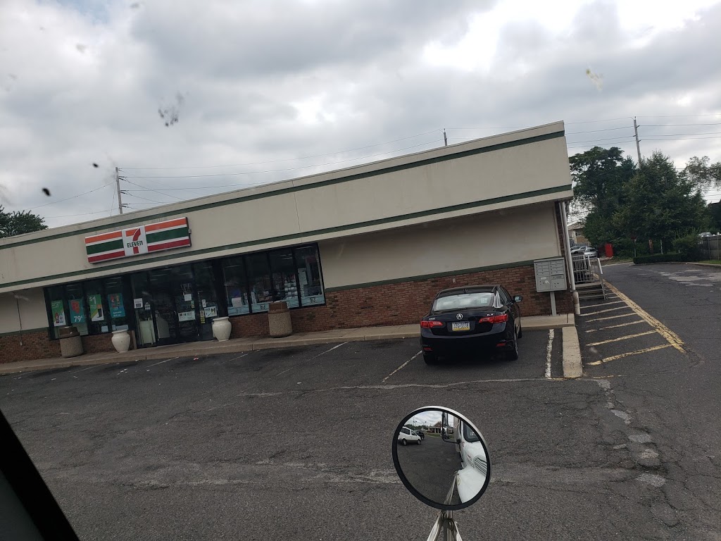 7-Eleven | bakery | 600 W Union Ave, Bound Brook, NJ 08805, USA | 7325603494 OR +1 732-560-3494